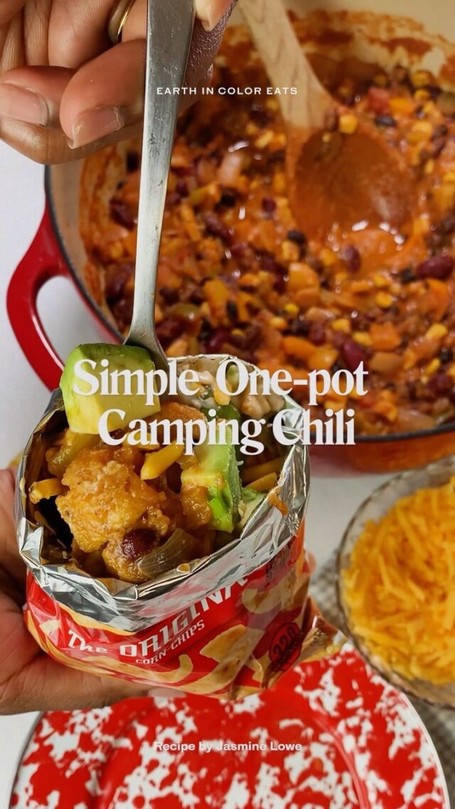 This delicious and simple recipe was created by Jasmine Lowe (@jasminedlowe), an adventure and hike leader for @blackgirlstrekkin. Jasmine is the go-to cook for all kinds of outdoor adventures, and her flavorful dishes are proof that camping food doesn’t have to be bland. ⁠
⁠
“When I plan a trip to the outdoors,” Jasmine writes, “I think about creating great-tasting, easy-to-prepare plant-based meals that will fit the activity.” This chili recipe is perfect for a trip into the outdoors — it’s made up of easily-transported canned food and fresh veggies and it can be served in a bowl, as a Frito pie, or even as a topping on a hot dog! 🌭⁠
⁠
Trust us, this is the dish that you’ll want to make for your next camping trip 🏕⁠